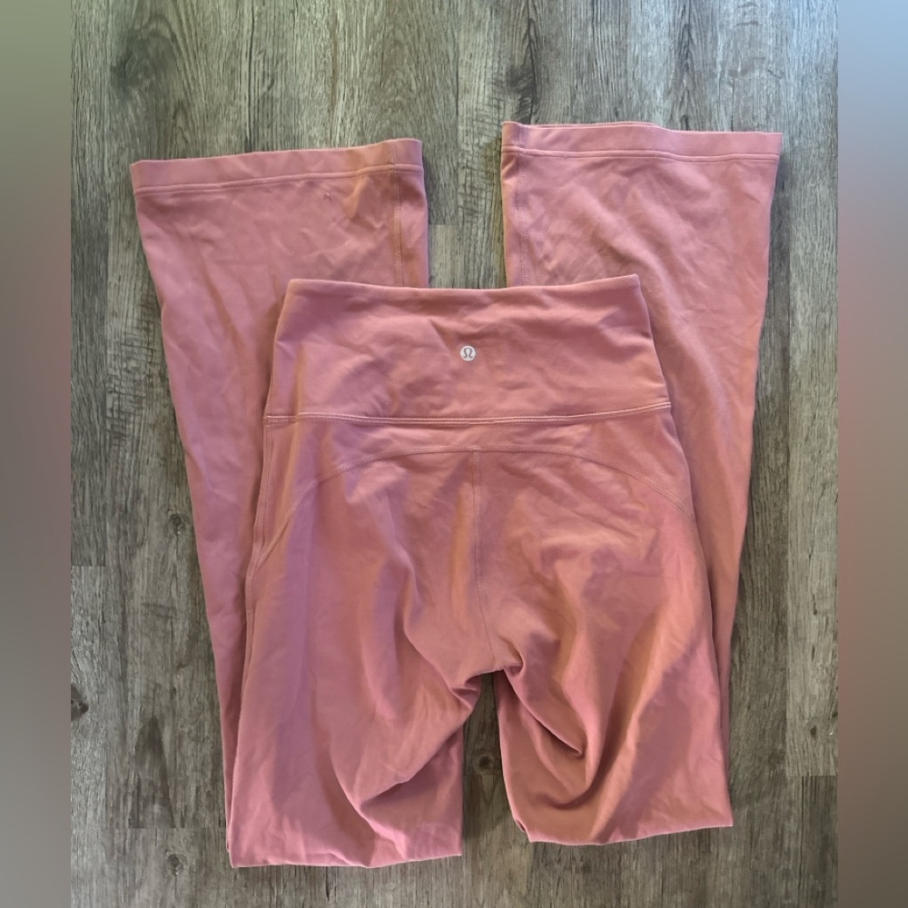 Lululemon Groove Super-High-Rise Flared Pant Nulu in Groovy Size 6